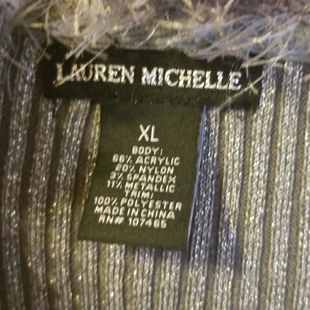 Sweater - Picture 4 of 4